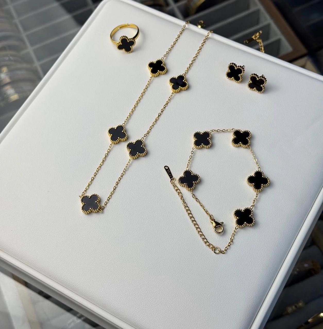 Black Clover 4-Piece Jewelry Set