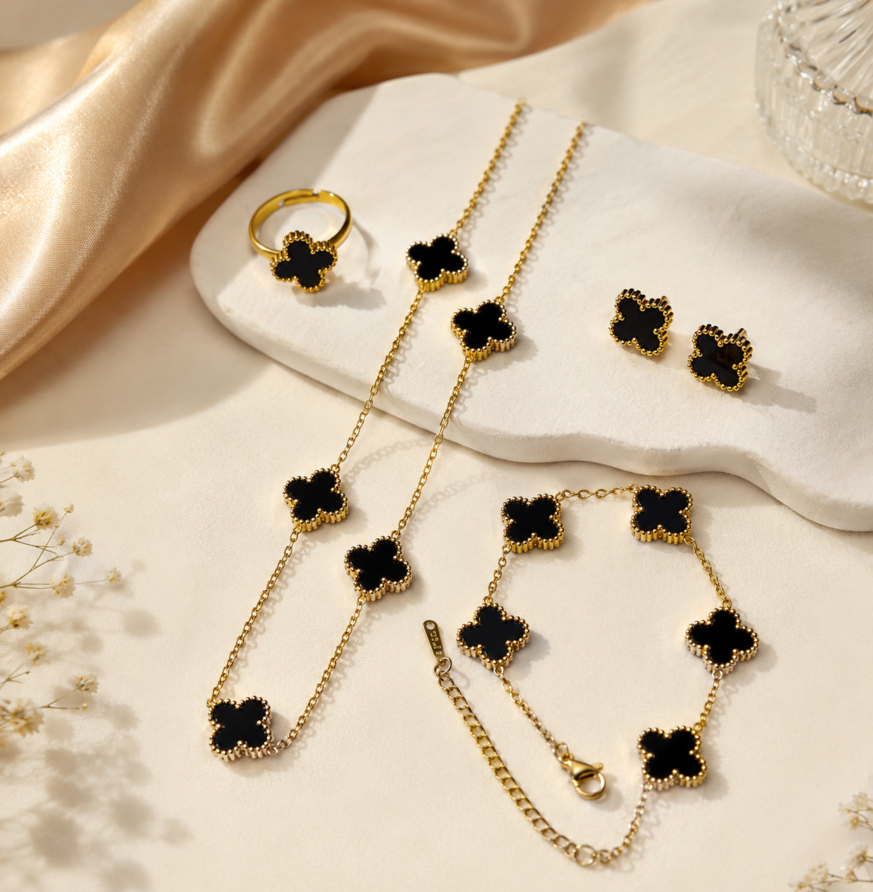 Black Clover 4-Piece Jewelry Set